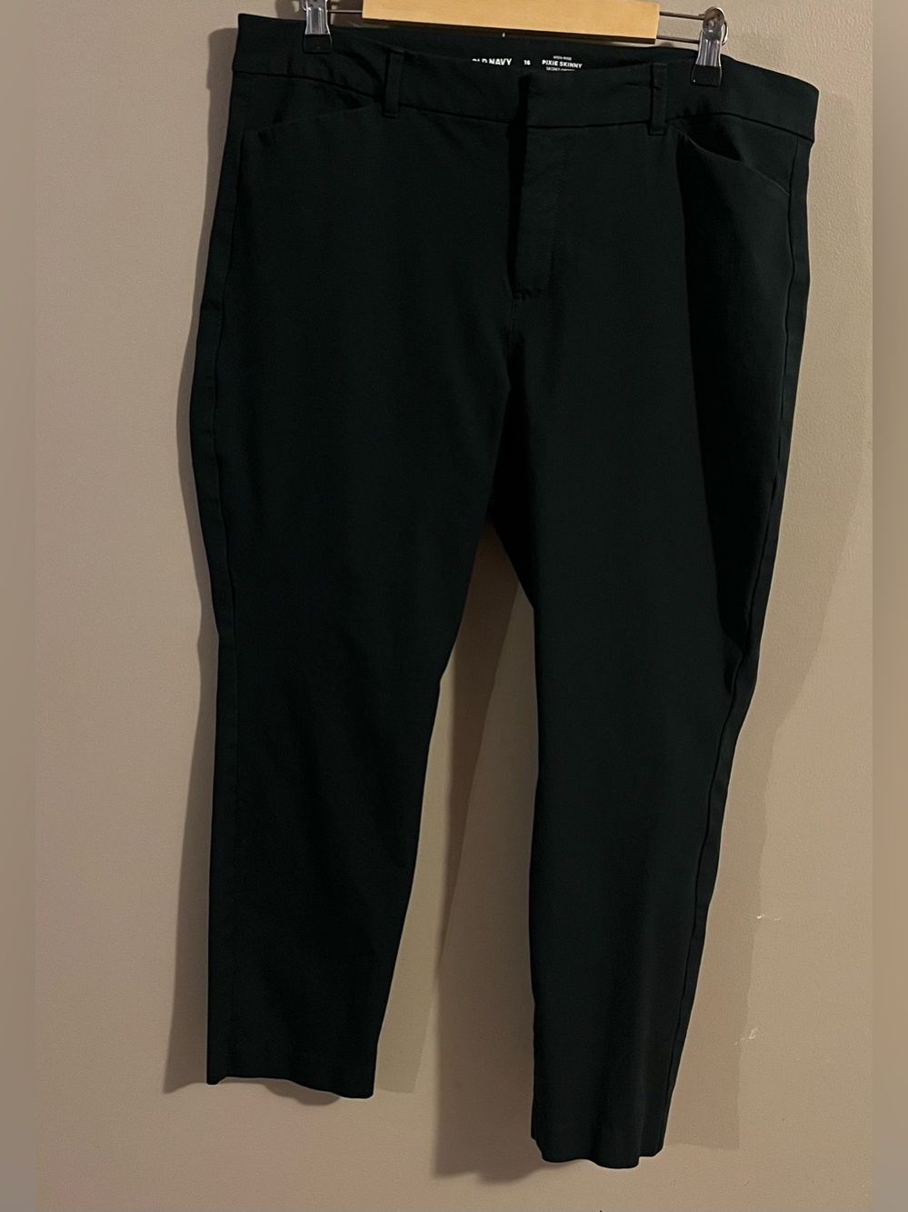 $6💚Bundled Old Navy Pixie Pants
